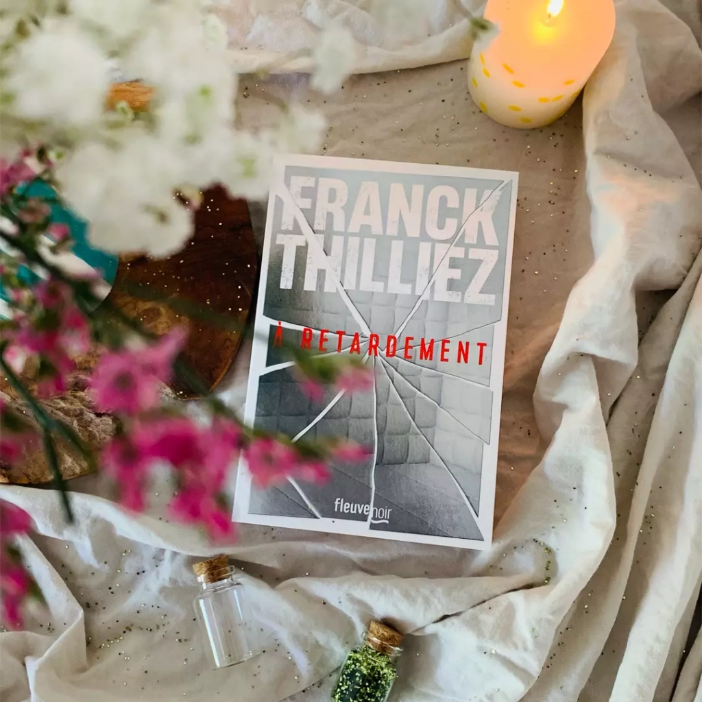 Couverture du livre À retardement de Franck Thilliez – Thriller psychologique autour de la psychiatrie et de la justice pénale.